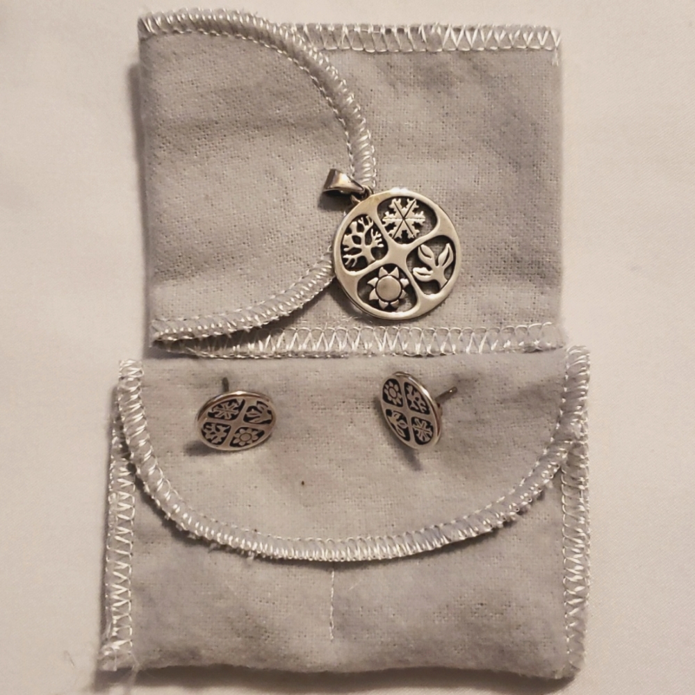 James Avery 4 Seasons